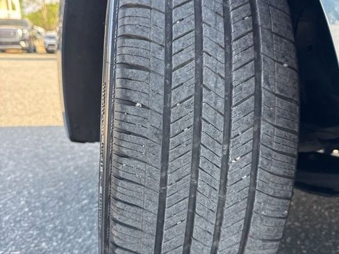 Used 2025 Chevrolet Malibu LT FWD image 28