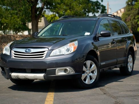 Used 2011 Subaru Outback 3.6R Limited AWD/4WD image 1