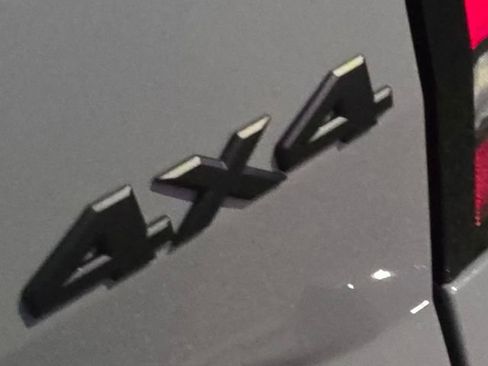 New 2026 Nissan Frontier SV image 19