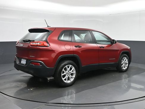 Used 2014 Jeep Cherokee Sport w/ Cold Weather Group AWD/4WD image 7