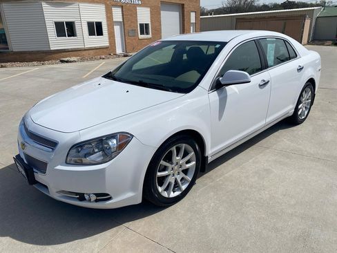 Used 2010 Chevrolet Malibu LTZ w/ HFV6 Engine Package image 2