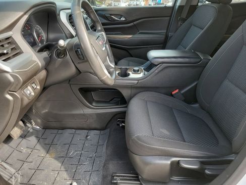 Used 2022 GMC Acadia SLE image 24