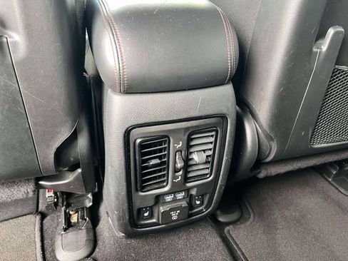 Used 2022 Dodge Durango R/T w/ Blacktop Package AWD/4WD image 24