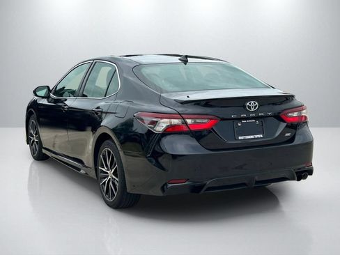 Used 2021 Toyota Camry SE FWD image 7