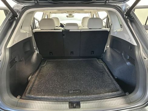 Used 2020 Volkswagen Tiguan SEL image 26