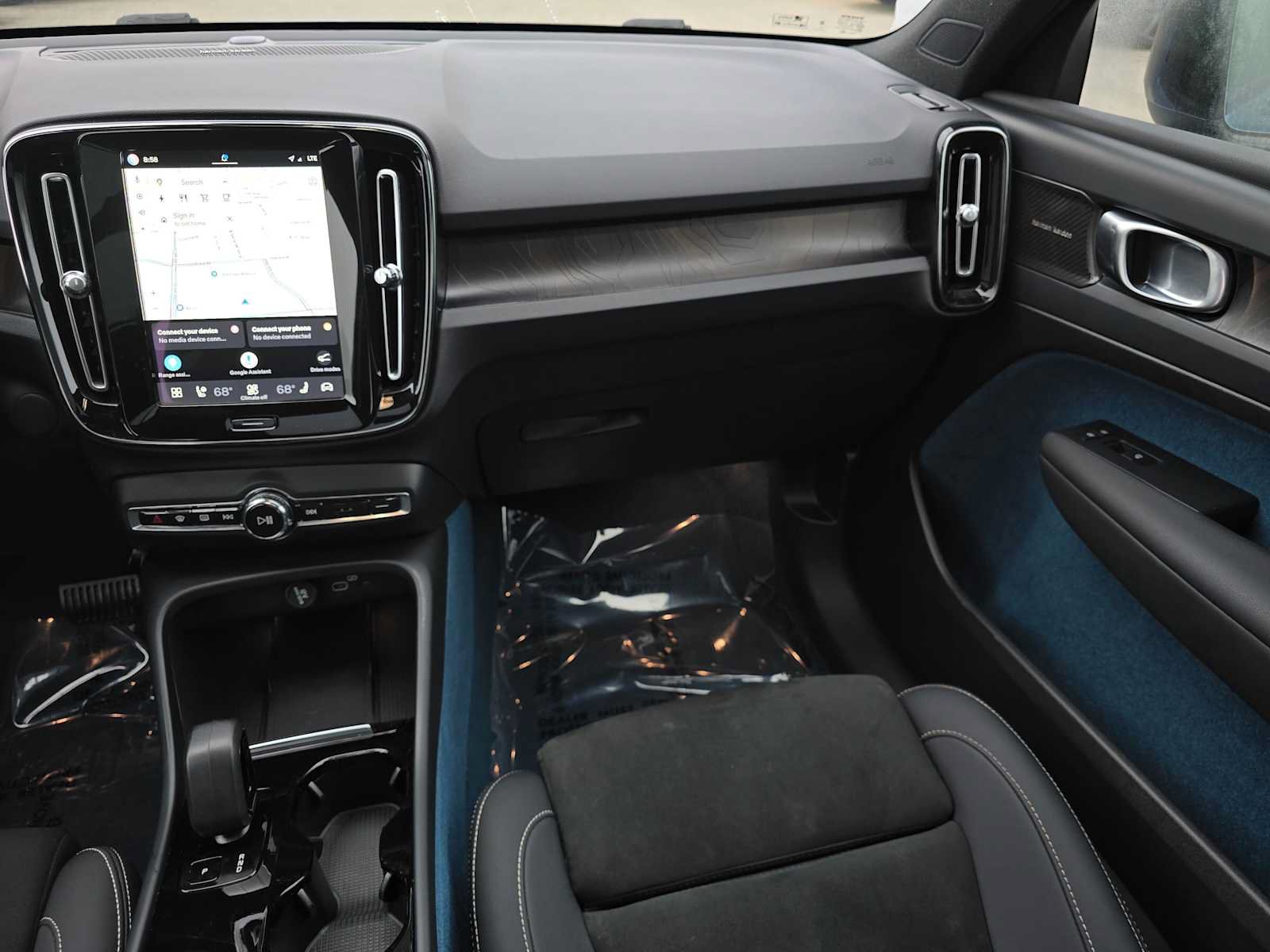 Certified 2023 Volvo XC40 Recharge Ultimate w/ Protection Package Premier AWD/4WD image 19