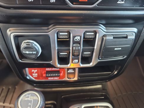 Used 2021 Jeep Gladiator Mojave image 30