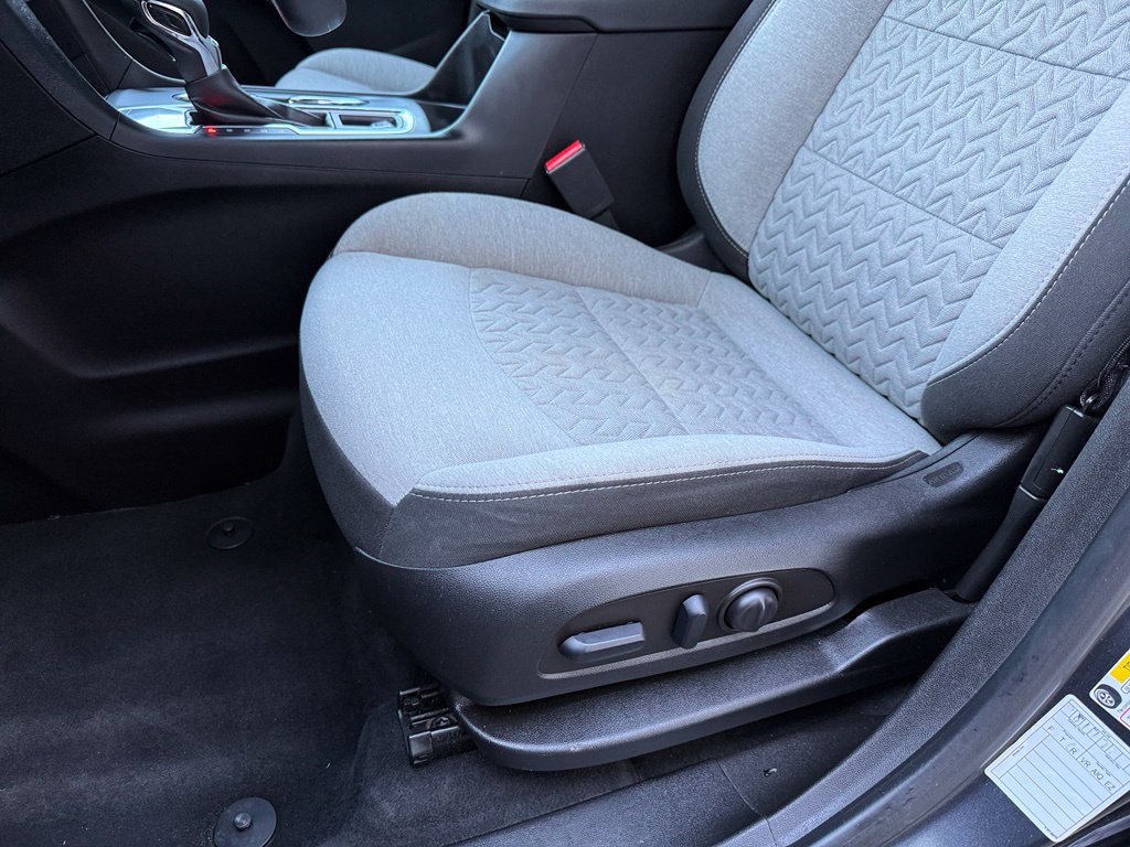 Used 2022 Chevrolet Equinox LT FWD image 21