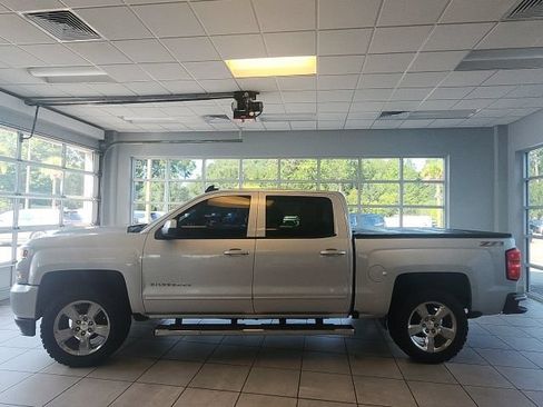 Used 2017 Chevrolet Silverado 1500 LT w/ All Star Edition AWD/4WD image 8