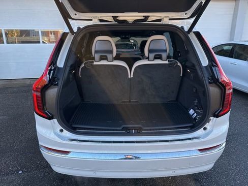 New 2026 Volvo XC90 B6 Plus w/ Protection Package Premier image 14