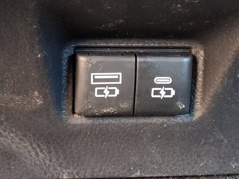 Used 2026 Toyota Camry XLE w/ Convenience Package image 11