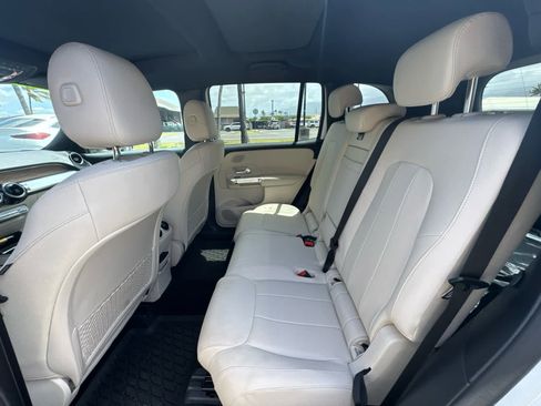 Used 2026 Mercedes-Benz GLB 250 image 17