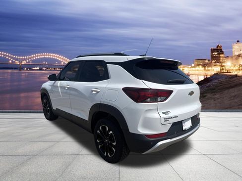 Used 2022 Chevrolet TrailBlazer LT w/ Convenience Package image 4