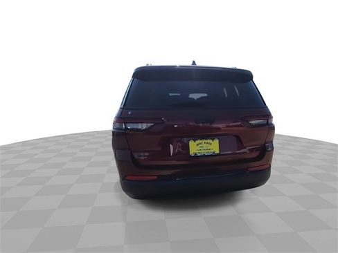 Used 2025 Jeep Grand Cherokee L Limited w/ Black Appearance Package image 7