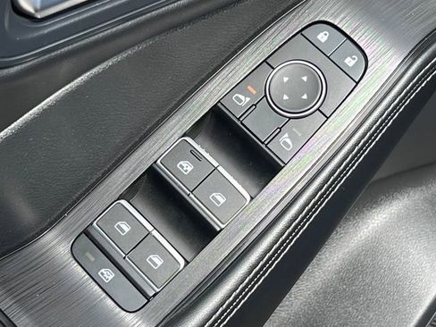 Used 2025 Nissan Rogue SL w/ Tech Package AWD/4WD image 16