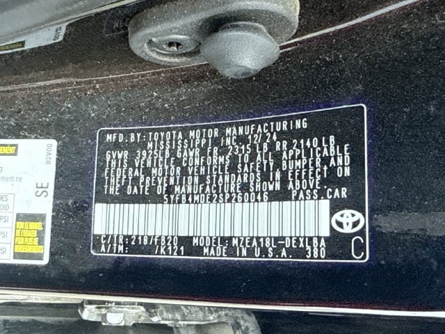 Used 2025 Toyota Corolla LE FWD image 32