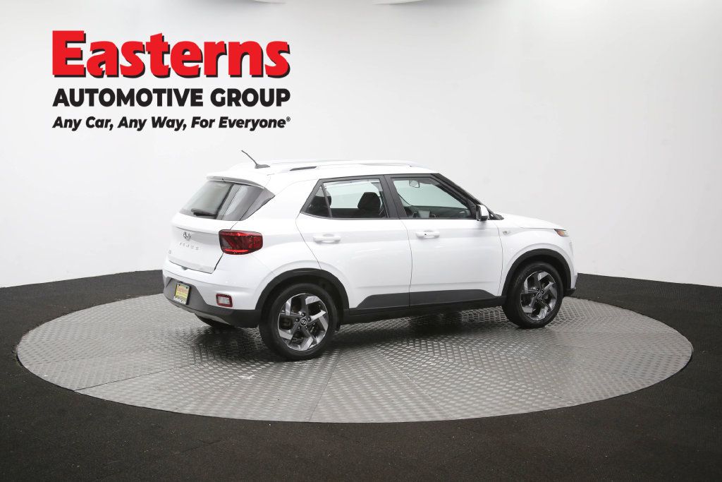 Used 2025 Hyundai Venue SEL FWD image 47