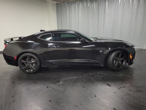 Used 2018 Chevrolet Camaro SS RWD image 10