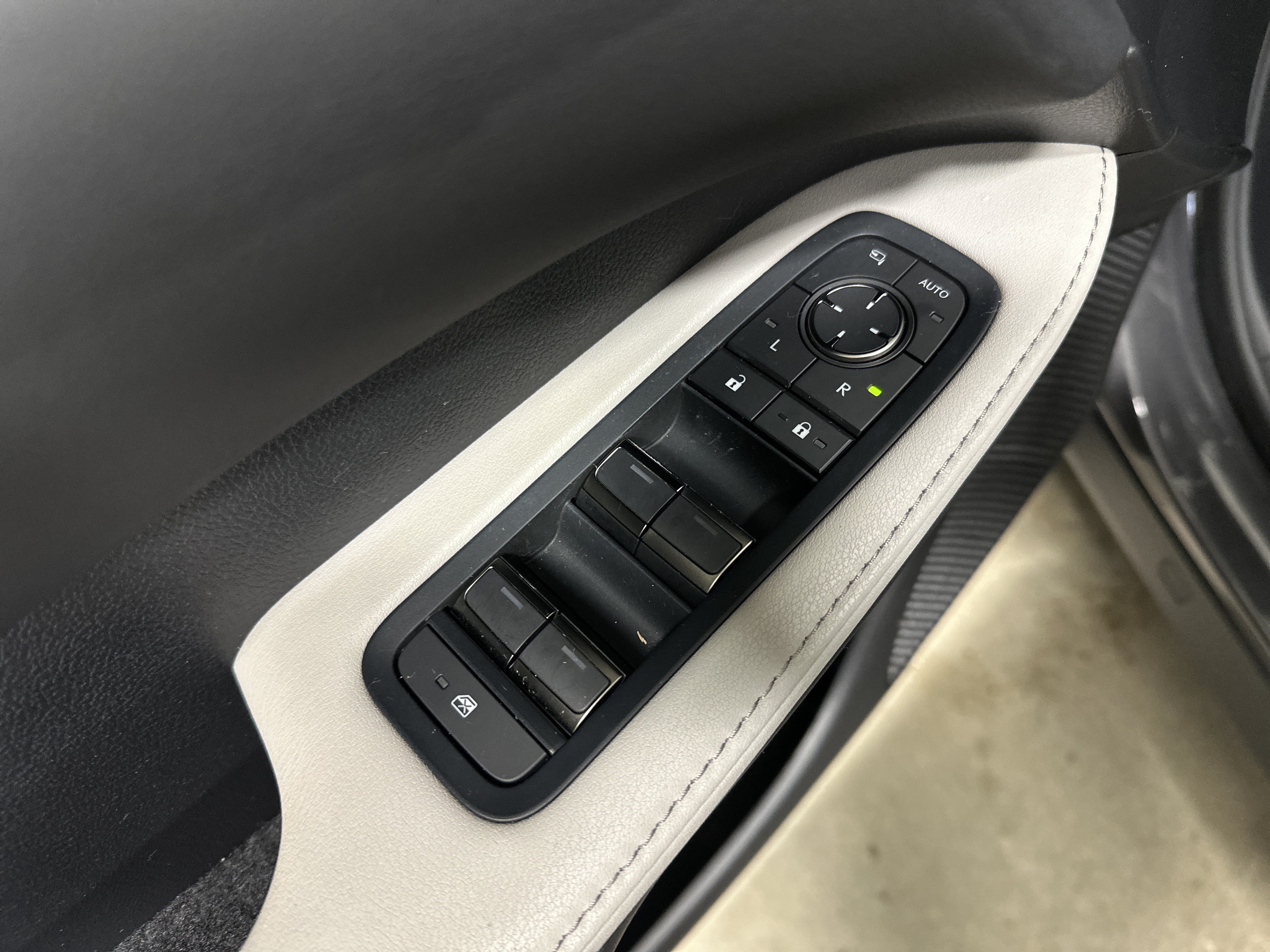 Certified 2025 Lexus RX 350 Premium AWD/4WD image 15