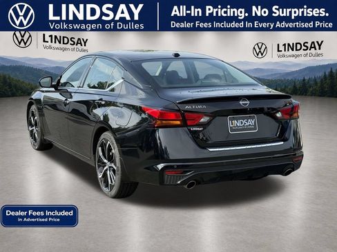 Used 2023 Nissan Altima 2.5 SR FWD image 5