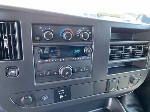 Used 2025 GMC Savana 2500 w/ Driver Convenience Package RWD image 23