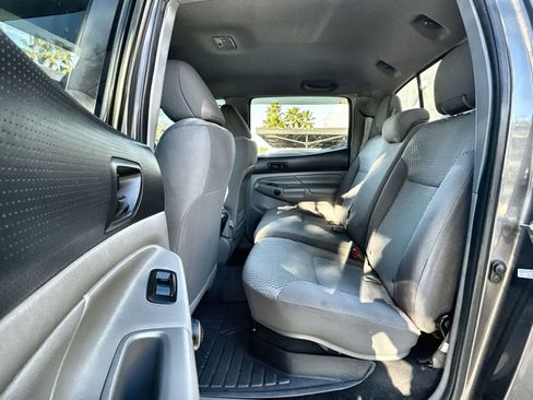 Used 2015 Toyota Tacoma PreRunner image 13