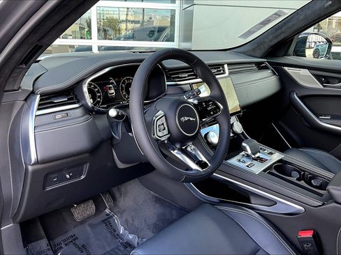 New 2026 Jaguar F-PACE R-Dynamic S image 6