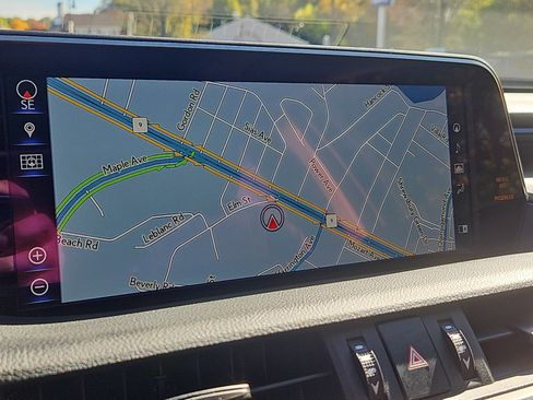 Used 2019 Lexus ES 350 image 10