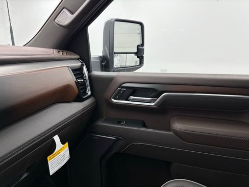 New 2026 GMC Sierra 2500 Denali w/ Denali Reserve Package image 38