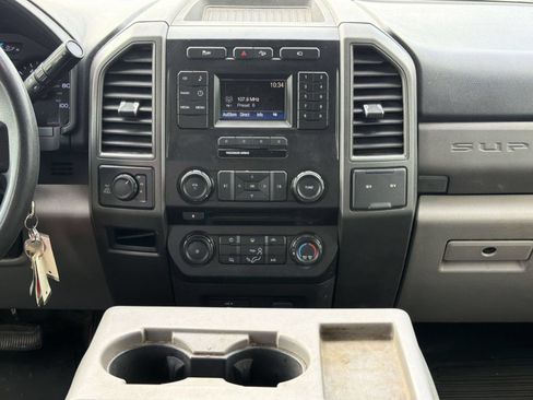 Used 2018 Ford F250 XL w/ STX Appearance Package AWD/4WD image 19