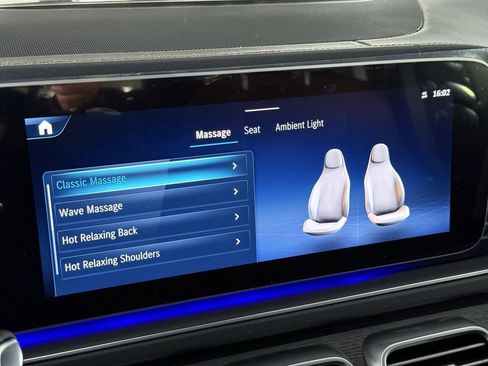 New 2026 Mercedes-Benz GLS 580 4MATIC image 6