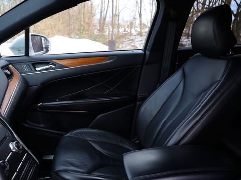 Used 2019 Lincoln MKC Select w/ Select Plus Package image 14