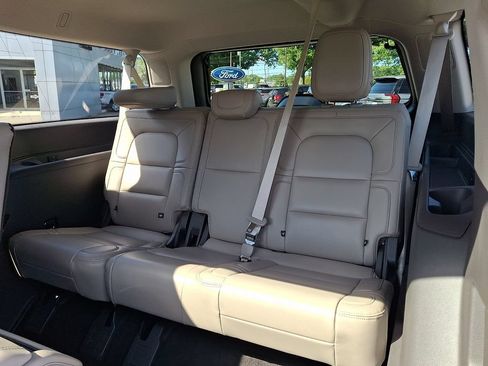 Used 2024 Lincoln Navigator L Reserve AWD/4WD image 15