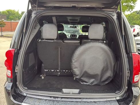 Used 2014 Dodge Grand Caravan R/T w/ Driver Convenience Group FWD image 14