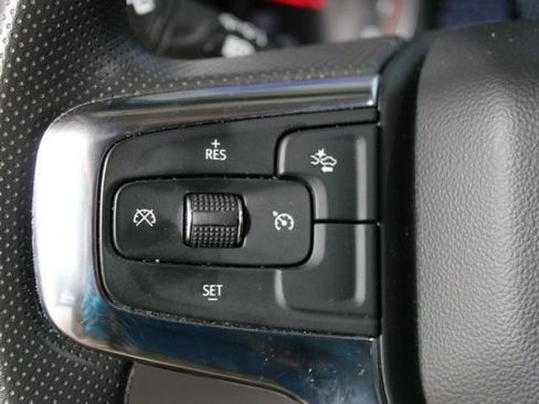 Used 2025 Chevrolet Blazer LT AWD/4WD image 16