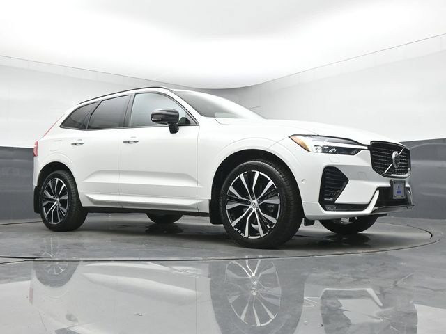 Used 2024 Volvo XC60 B5 Plus w/ Protection Package Premier AWD/4WD image 36