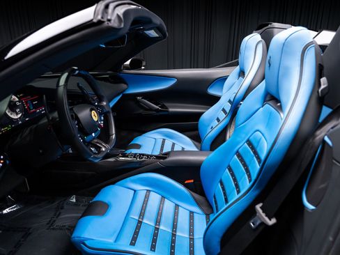 Used 2022 Ferrari SF90 Spider AWD/4WD image 6