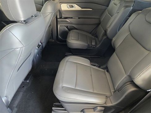 New 2025 Ford Explorer Active w/ Active Comfort Package image 21