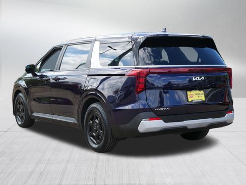 Used 2025 Kia Carnival FWD image 5