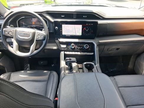 Used 2023 GMC Sierra 1500 Denali w/ Technology Package RWD image 8