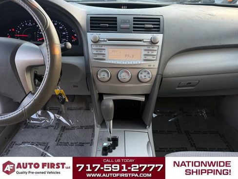 Used 2010 Toyota Camry FWD image 17