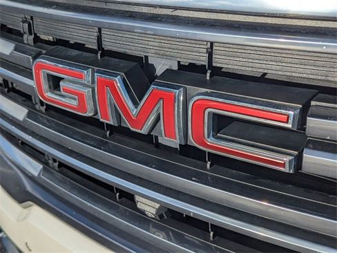 Used 2022 GMC Acadia AT4 w/ Technology Package image 25