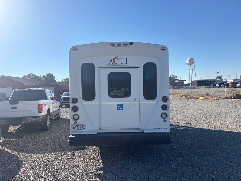 Used 2016 Ford E-450 and Econoline 450 Super Duty w/ Shuttle Bus Prep Package RWD image 5