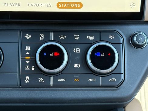 New 2026 Land Rover Defender 110 X-Dynamic SE image 24