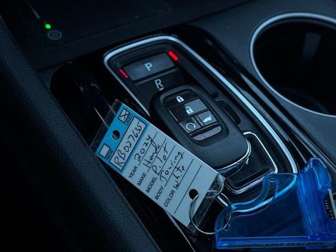 Used 2024 Honda Pilot Touring image 42