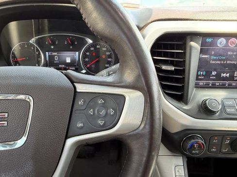 Used 2018 GMC Acadia SLT AWD/4WD image 15