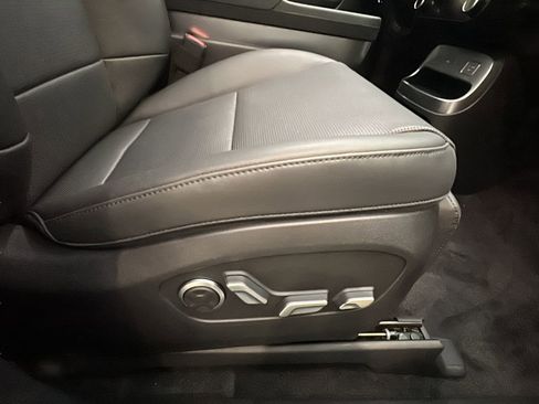 New 2026 Hyundai Ioniq 9 Limited image 20