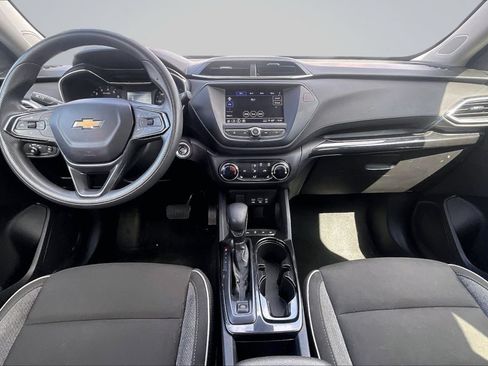 Used 2022 Chevrolet TrailBlazer LT w/ Confidence II Package FWD image 16