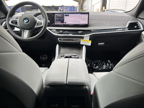 New 2026 BMW X6 xDrive40i w/ Premium Package image 8