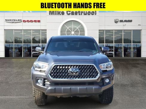 Used 2019 Toyota Tacoma TRD Off-Road image 2
